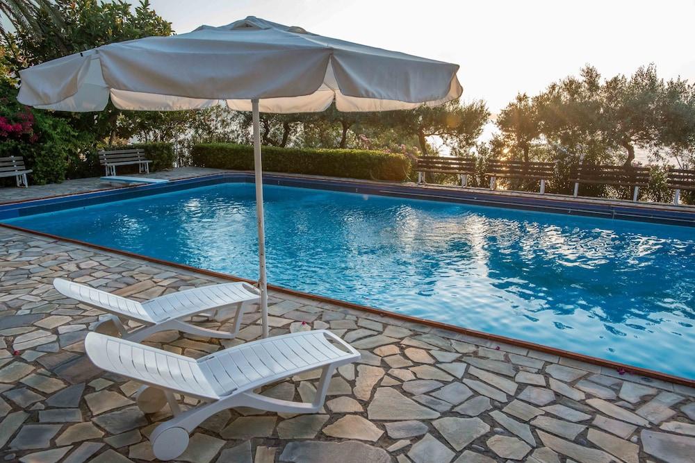 Douka Sea Front Residencies Daire Monemvasía Dış mekan fotoğraf